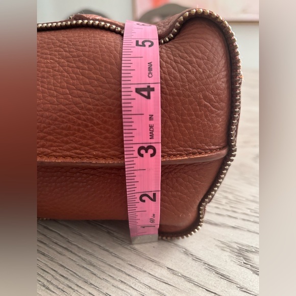 Bottler Brown Leather Tote With Gold Lining - Picture 8 of 8